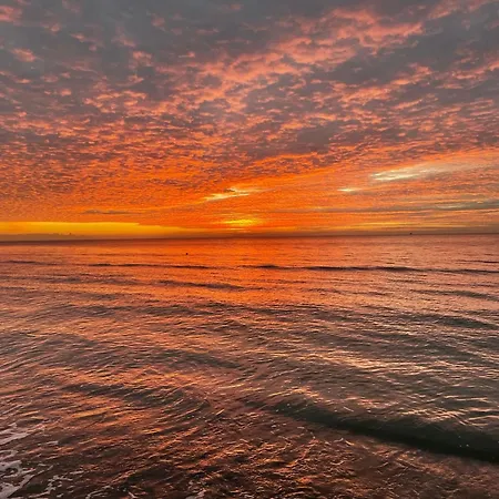 Enis * Golem (Tirana)